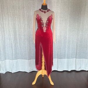 Red Velvet Mimi Pinzon Show Tango Dress